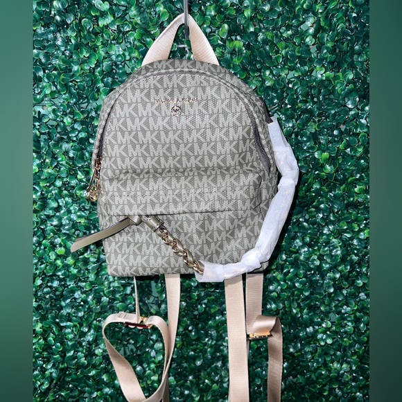 🌟New Michael Kors Logo Chain-Strap Backpack🌟 - Picture 2 of 11